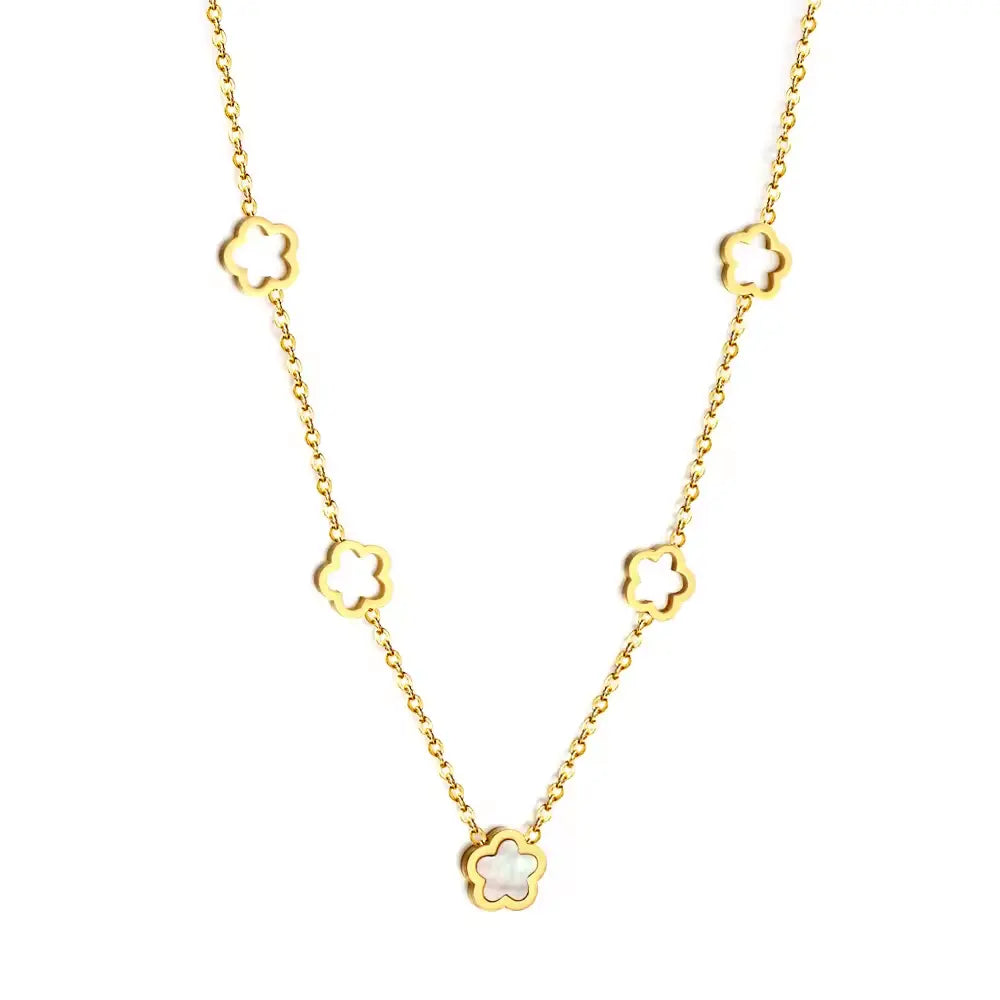 Collier Laura